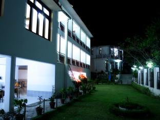 Hotel Maya Regency Bhīm Tāl Esterno foto